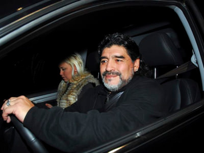 Maradona kaza yaptı!