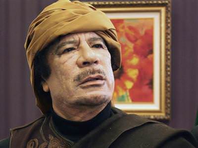 Kaddafi, çılgın planı yalanladı