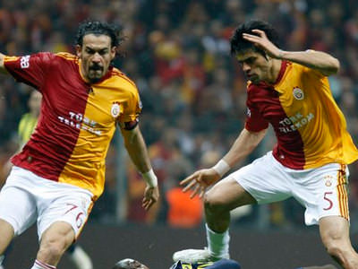 G.Saray'da kavga bitmiyor!