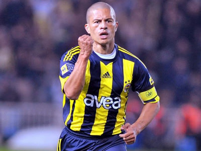 Alex bu habere çıldırdı!