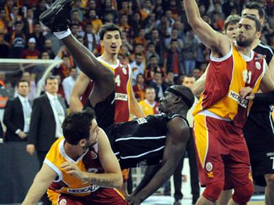 Potadaki derbi Aslan'ın