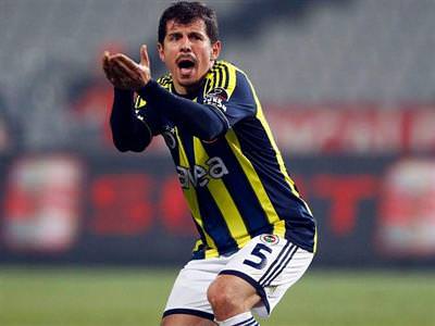 Emre Belözoğlu hakkında suç duyurusu!