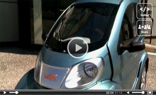 Asansöre sığan otomobil!