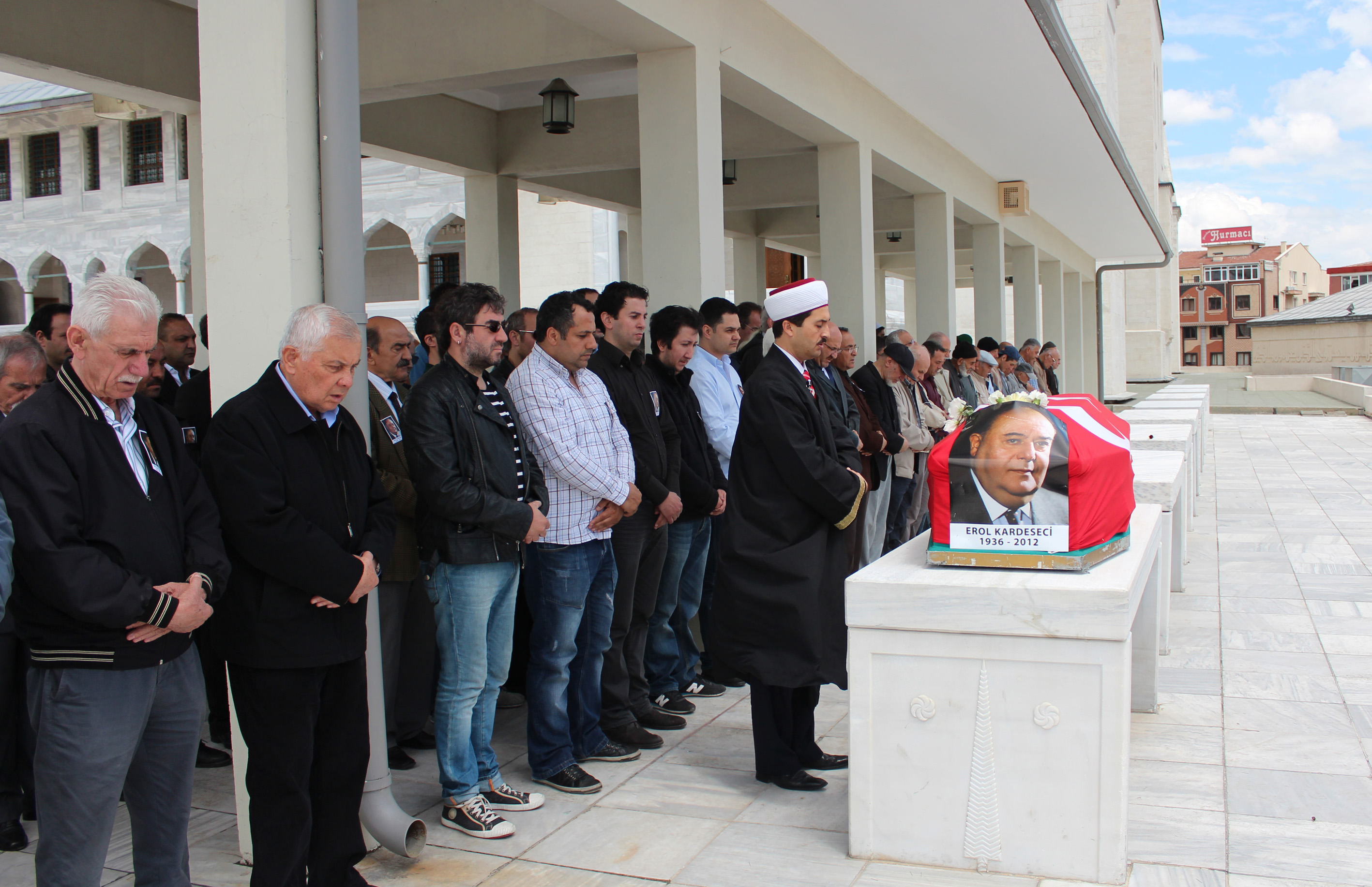 Tiyatro seni çok özleyecek usta! - 2