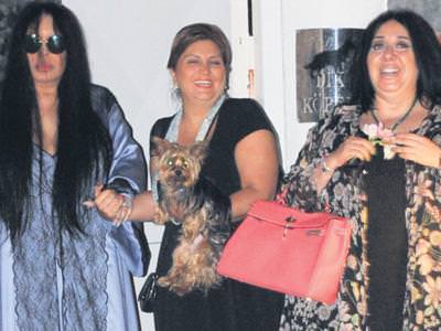 Diva gecelikle balıkçı bastı