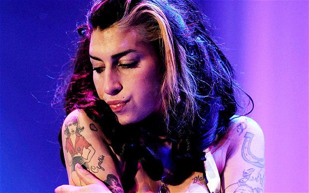 Amy Winehouse'un doğum günü bugün... - 2