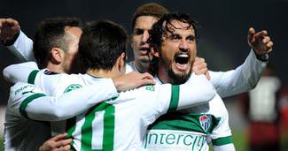 Tuncay Şanlı ateş püskürdü