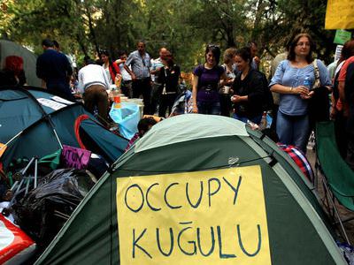 Kuğulu Park'ta çadırlar söküldü