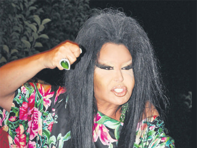 Diva'dan seviyesiz yorum
