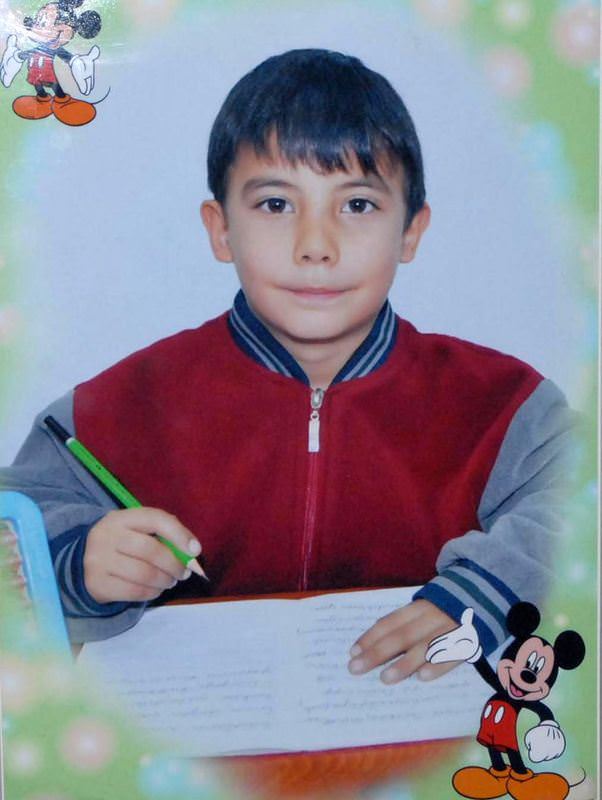 Cesetleri birbirlerine sarılı halde bulundu