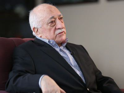 Fethullah Gülen: Allah bizi tokatlıyor olabilir