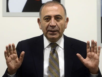 Gürsel Tekin'den şok Sarıgül açıklaması