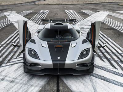 Dünyanın ilk "Mega" otomobili: Koenigsegg Agera One:1