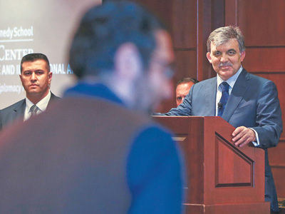 Emre Altındiş'ten Abdullah Gül'e utanmaz soru