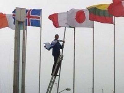 İrlandalı siyasetçi İsrail bayrağını indirdi