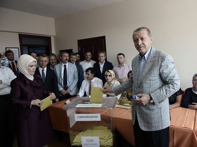 Başbakan Erdoğan oy kullandığı sandıktan birinci çıktı