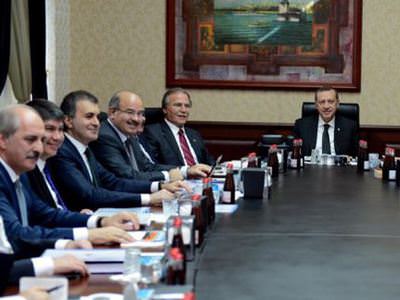 AK Parti'de kritik gün