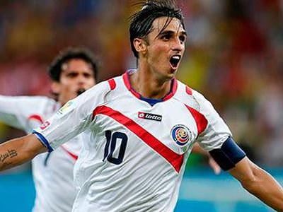 Bryan Ruiz koptu geliyor