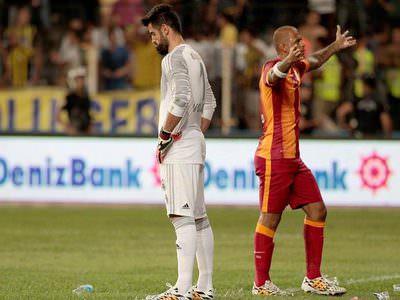 CHP İstanbul Milletvekili Melda Onur, Felipe Melo ile Volkan Demirel’e çağrıda bulundu