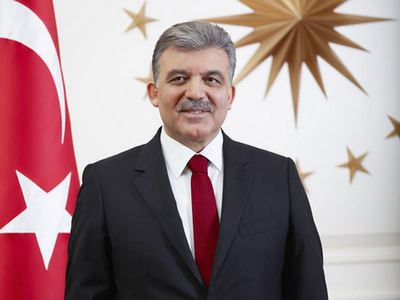 Gül, Davutoğlu'nu kutladı