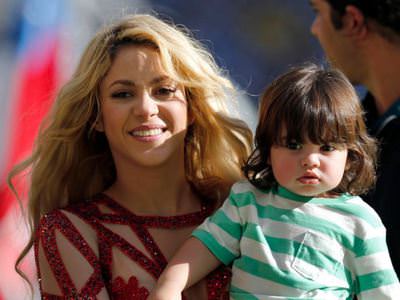 Shakira ikinci bebeğine hamile