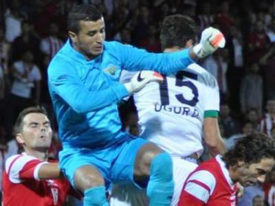 İlk 3 puan Akhisar’ın