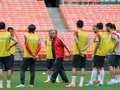 Futbolda milli mesai başlıyor