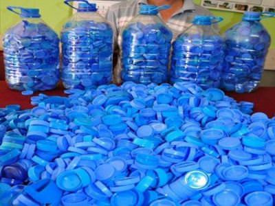 Üç yılda 400 ton plastik kapak toplandı