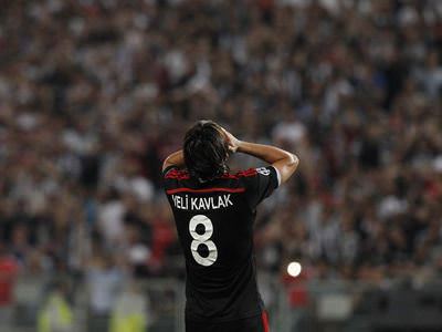 Beşiktaş'ta Veli Kavlak krizi