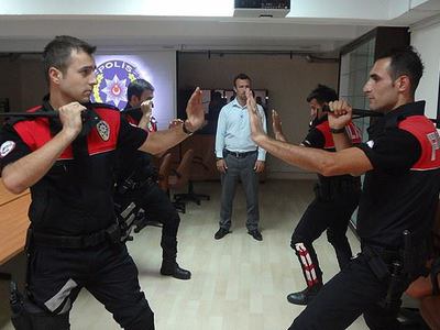 Polise 5 bin yeni cop