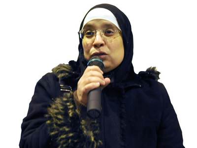 Başörtülü belediye üyesi tehditlere dayanamadı