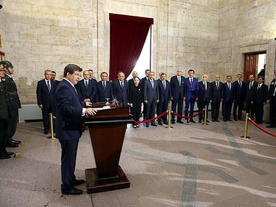 62. Hükümetten Anıtkabire ziyaret