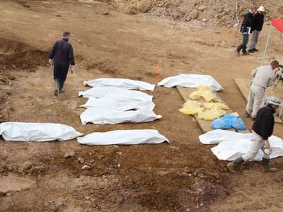 Musul'da toplu mezarlar bulundu