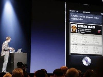 Apple'dan iPhone 6'daki hata için özür geldi!