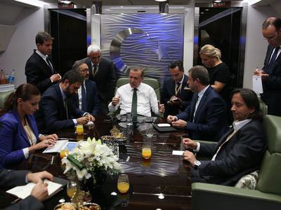 Erdoğan'dan gazeteciye: Beni ters köşe yapamazsın