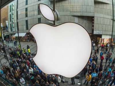 Yeni iPhone satış rekoru kırdı