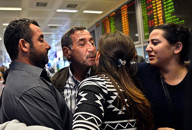 Libya'da mahsur kalan 396 işçi Türkiye'ye getirildi