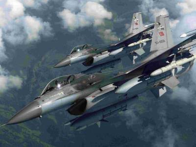 Yunan jetlerinden F-16'lara taciz