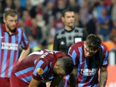 Avni Aker'de şanssız gece!