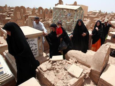 IŞİD'ten Irak'ta "kabir ziyareti yasağı"
