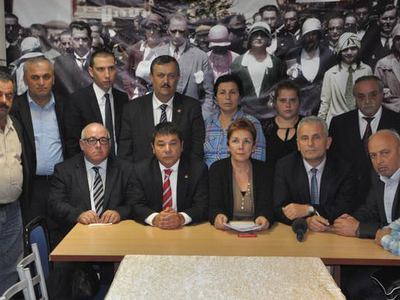 CHP'de toplu istifa!