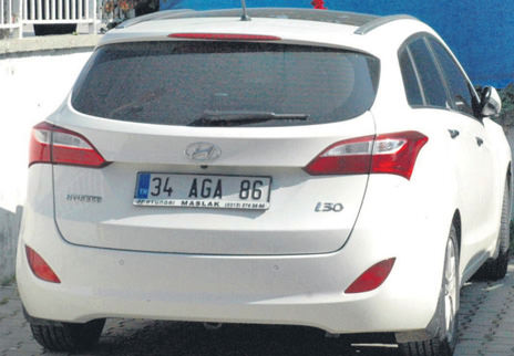 Zekeriya Öz kendini 'AGA' zannediyor