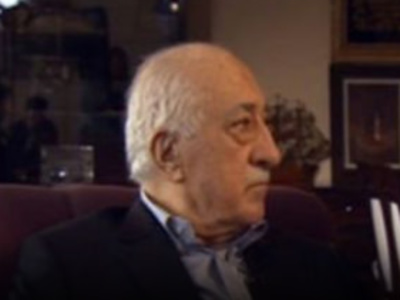 Gülen okulları batıyor