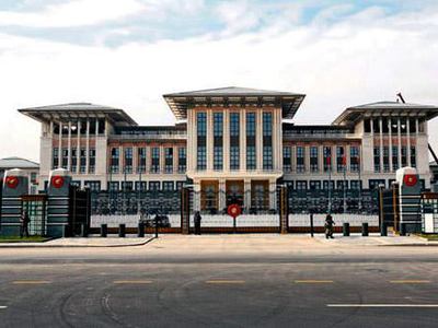 İlklerin resepsiyonuna 3 bin kişi davet edildi