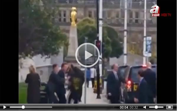 İngiltere Başbakanı Cameron’a saldırı kamerada