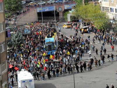 Diyarbakır'da olaysız Kobani yürüyüşü