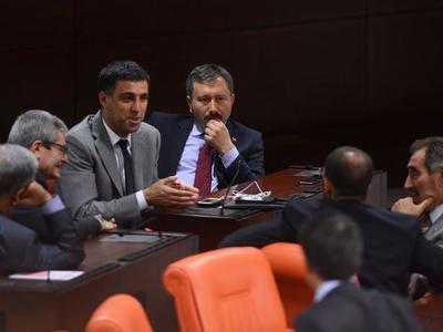 Hakan Şükür yeni partisini seçti