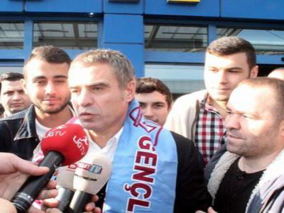 Ersun Yanal, Trabzonspor'a imzayı attı