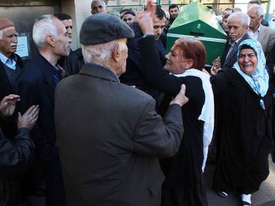 Yeni atanan öğretmen dövülerek öldürüldü
