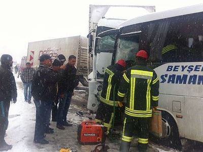 Konya'da trafik kazası: 19 yaralı